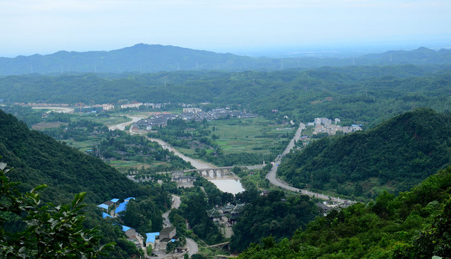 六一四川鹤鸣山之旅！森林康养+道源漂流，逃离城市喧嚣！