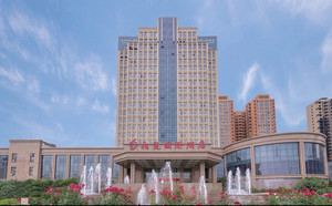 新蔡游记图文-浓浓飞龙情，关爱暖人心——驻马店飞龙国际酒店走访慰问困难职工、看望职工患病家属