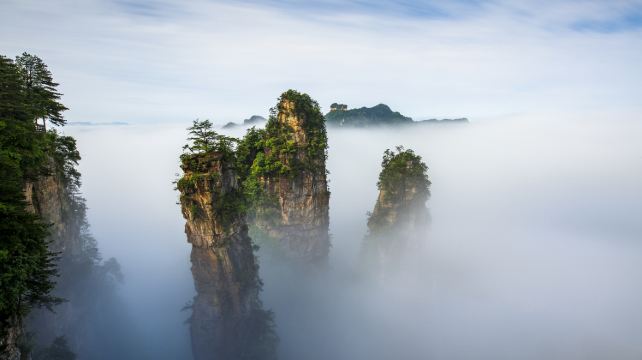 2-Day Zhangjiajie Private Tour·Tianmenshan National Forest Park | Yuanjiajie | Tianzi Mountain | Ten Mile Gallery 