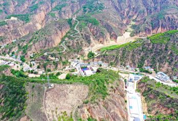 延安梁家河村+延川黄河乾坤湾景区+文安驿镇一日游【延安往返】【此产品为包车产品，五座车最多坐1到4人拍一份 以此类推。】