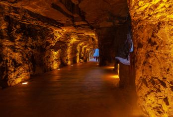 万仙山景区+郭亮村+挂壁公路一日游【2人起天天发 纯玩0购】【纯玩0购物，天天发团，超长游览时间，游览超自由】