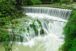 3-Day Fenghuang Tour: Zhushan Miaozhai's Charm and Qiliang Cave, Ancient Town's Atmosphere