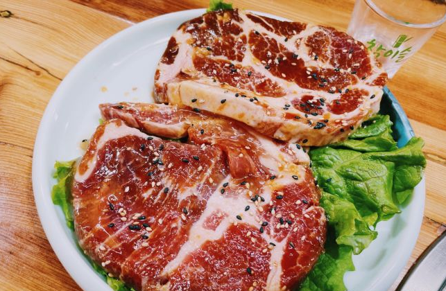 五花贞品朝鲜族炭火烤肉(长白山拾年店)