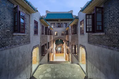 武汉大学-樱花城堡
