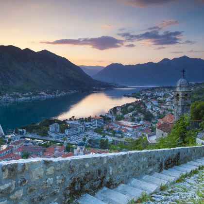 塞尔维亚+波黑+黑山+阿尔巴尼亚10日7晚跟团游