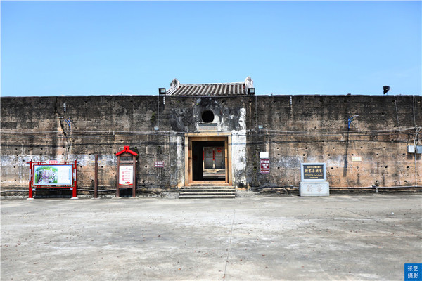 粤东有一座石寨古村落，墙宽4米的“城中城”，固若金汤名不虚传