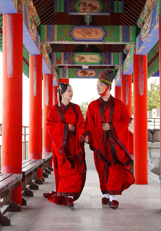 传统+时尚，成山头汉服婚礼诠释婚姻庄重绽放国潮魅力