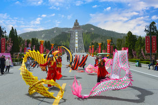 【花漾南山,奇人献技】这个五一,龙口南山继续嗨