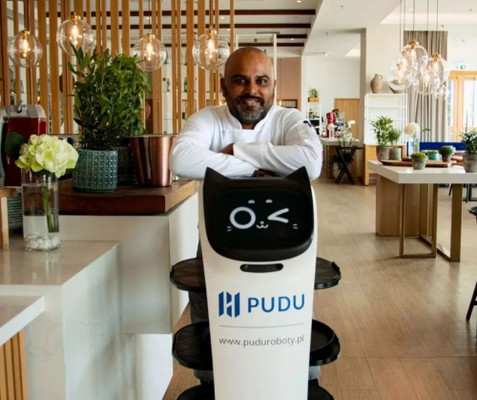 普渡机器人入驻国际酒店行业巨头“万豪”