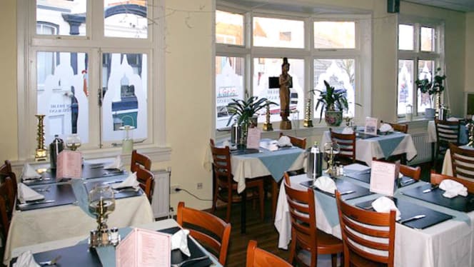 New Delhi Grill & Curry Restaurant