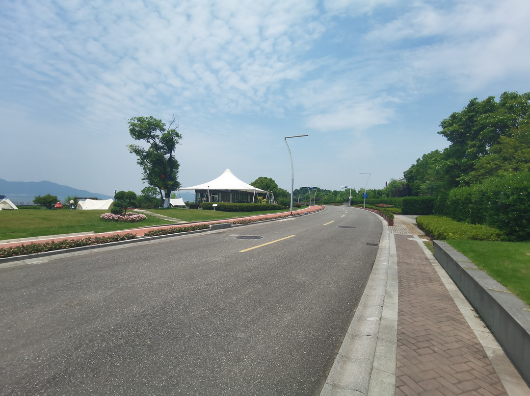 宁波东钱湖康得思酒店主图