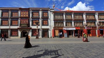 Barkhor Street