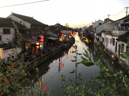 苏州的四季之十一:夜游山塘轧闹猛