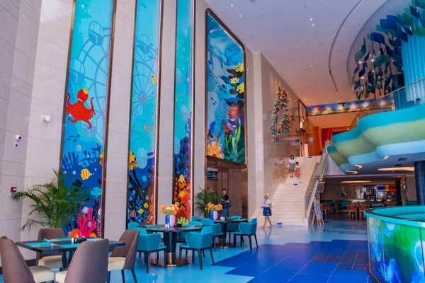 云南澄江，在有“中国版贝加尔湖”美誉的抚仙湖畔，出现欢乐胜地