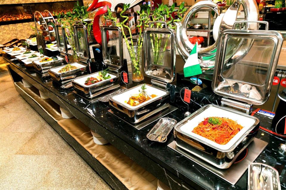 兴泰蓝海名都假日酒店天净沙中餐厅