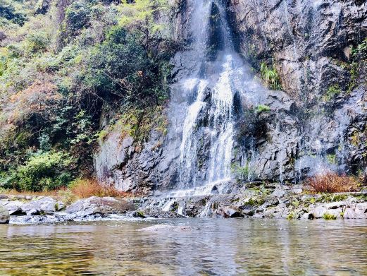 浙东悬空大瀑布