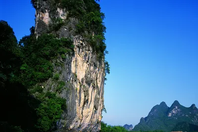 朝板山