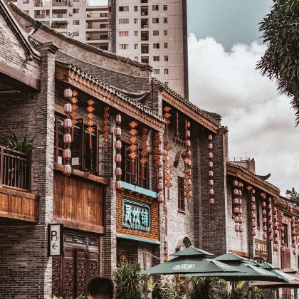 【金牌说】金牌导游 三街两巷讲解 2H  8人拼团 /私家团