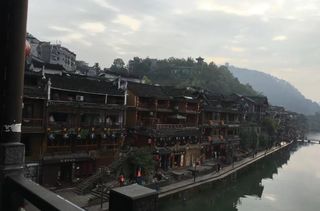 圆我儿时梦：游遍凤凰城