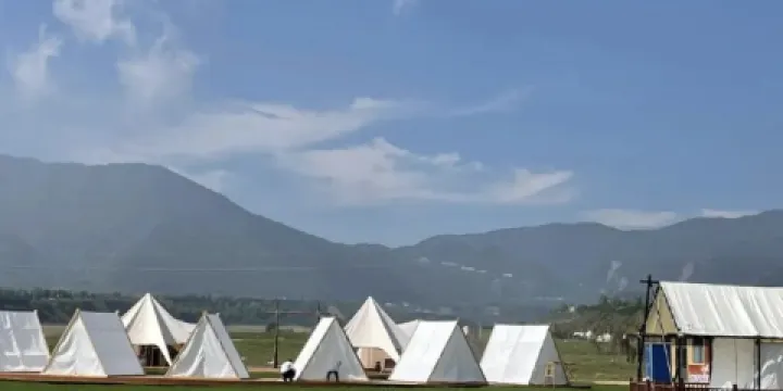 涇水北岸露營地