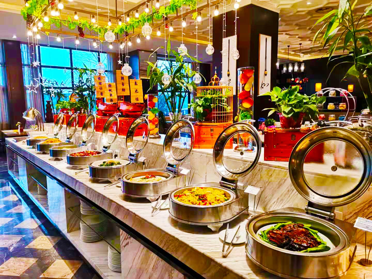 天明锦江国际酒店·餐饮部餐厅图片