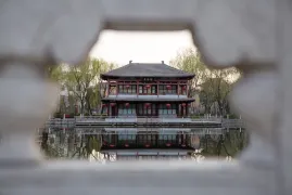2-Day Xinji Tour: Leather City Shopping Experience, Natural Beauty of Expo Park