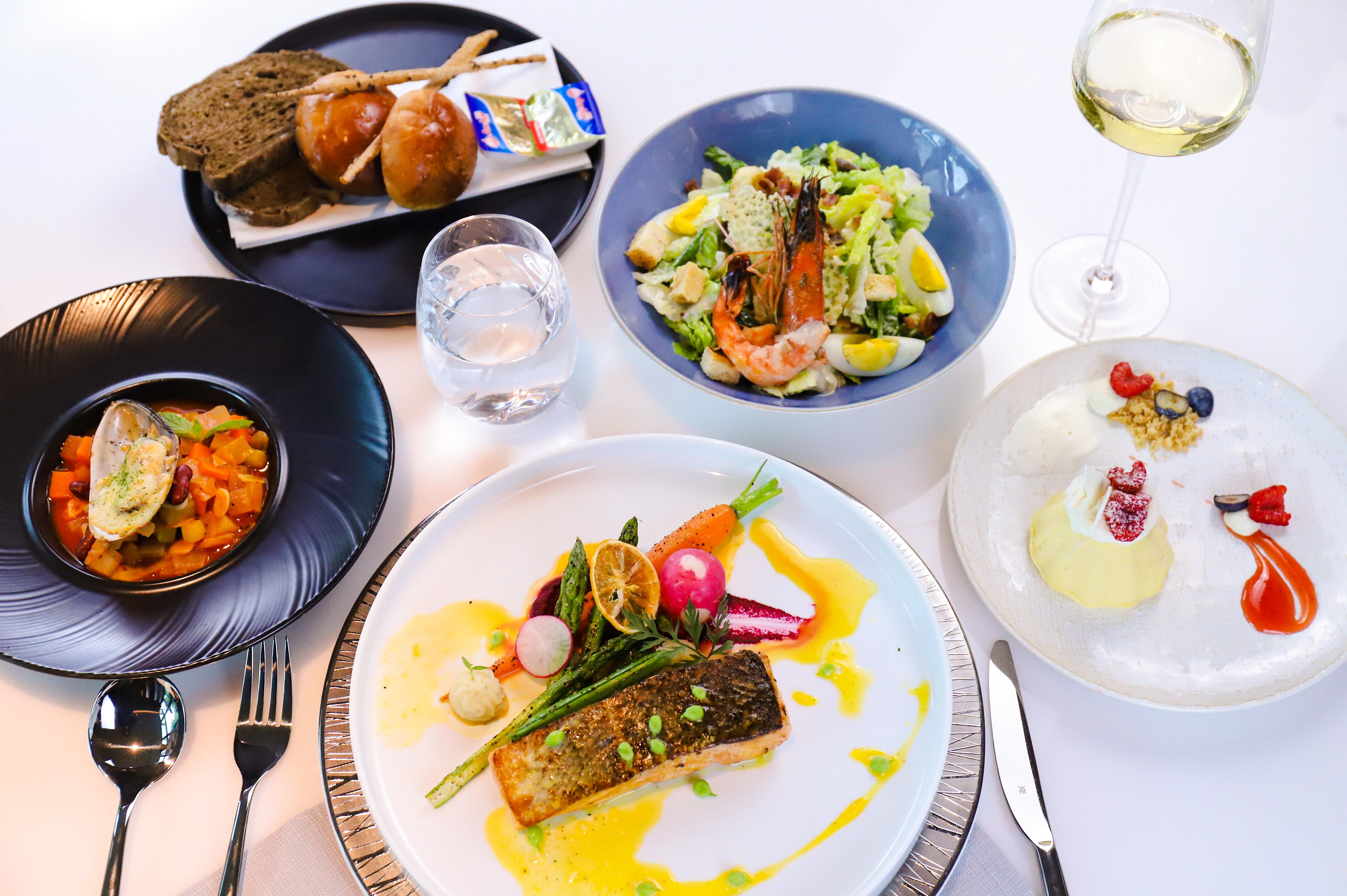 上海虹桥金臣皇冠假日酒店·The Bistro&Bar 云集餐厅酒吧