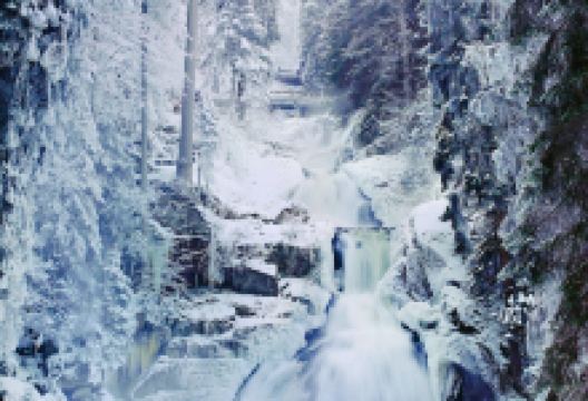 特里贝格瀑布景点图片