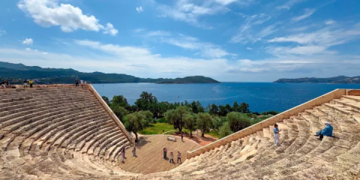 安迪菲勒斯古劇場