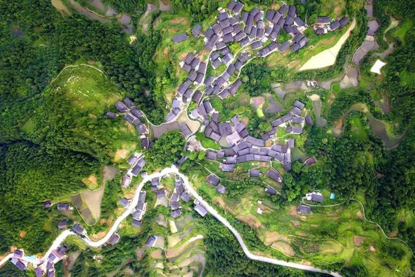 乡游黔中·雷山县 麻料村丨大山传来叮咚响，探访“千年银匠村”