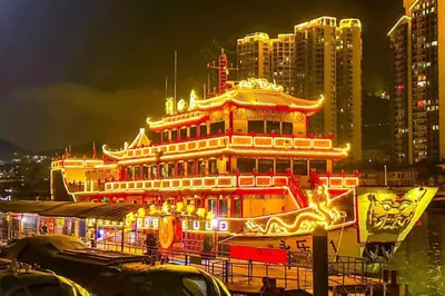 永乐号仿古游船夜游三亚湾