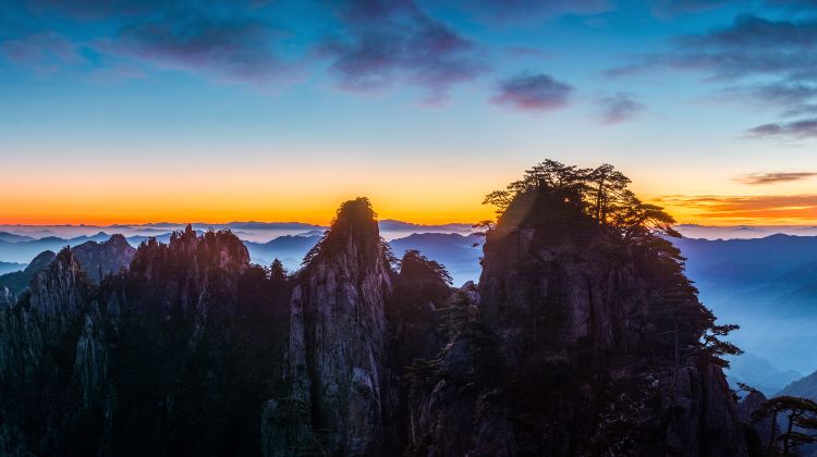5-Day Huangshan Scenic Area + Hongcun Village + Xidi + Wuyuan Huangling