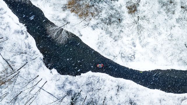 长白山奶头河漂流