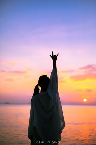 与美食相逢，那些在三亚海边的味蕾故事