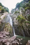 2-Day Shengzhou Tour: Theatrical Charm of Yue Opera Town, Natural Beauty of Ancient Town and Waterfall