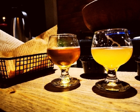 壹零贰鸡尾酒精酿餐酒吧