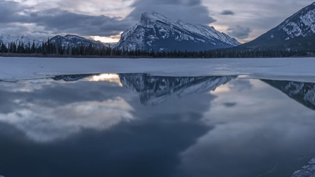 4-Day Banff National Park Tour·Fairmont Chateau Lake Louise | Yoho, Kalamalka Lake, Kamloops
