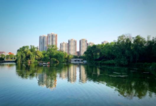 邓州市人民公园景点图片