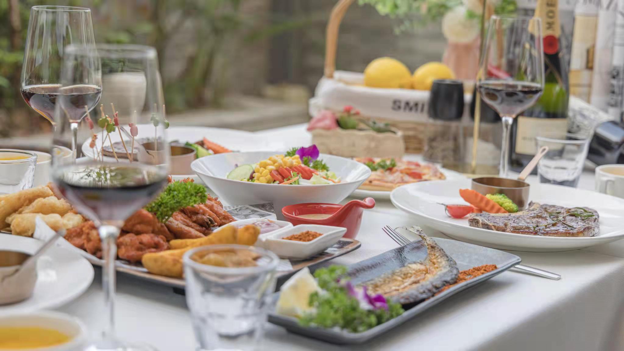 达州银杏柏栎酒店·云顶西餐厅餐厅图片