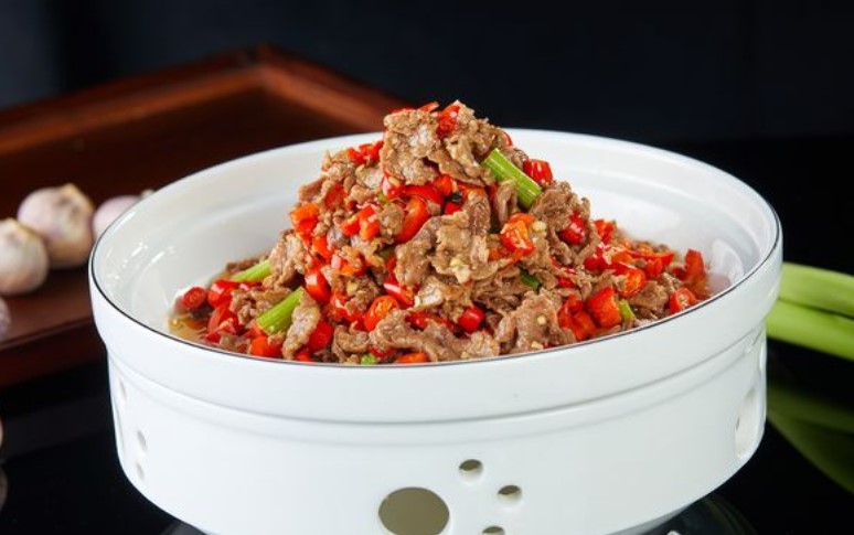 陈大锅·铁锅大鱼头(步行街店)