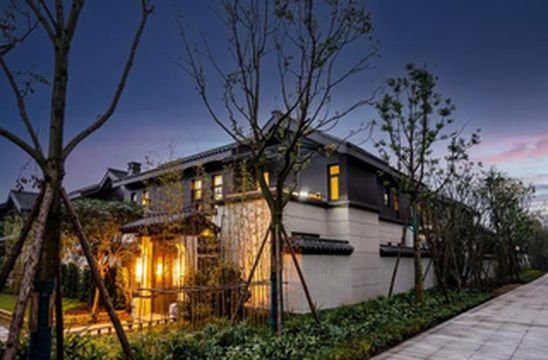 携书怀旧,四川峨眉山璞园清风徐来精品民宿,在闹市中寻得一处安隅!