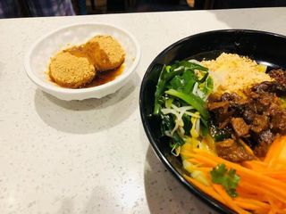 吃PLUS牛肉送波士顿龙虾——吃喝玩乐就在融创滇池后海