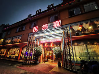 南宁人冬大过年，在民鸽宴上个花胶焖乳鸽