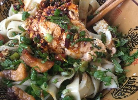 保养场豆花面餐厅图片