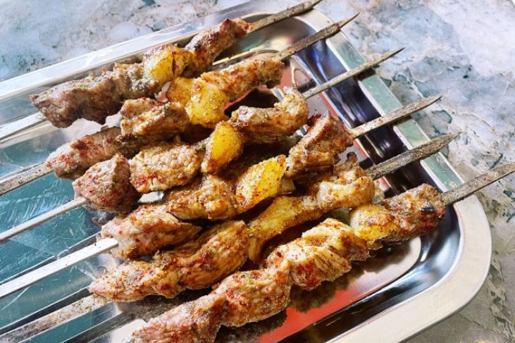 汤山羊特色羊排揪片子(工人街店)