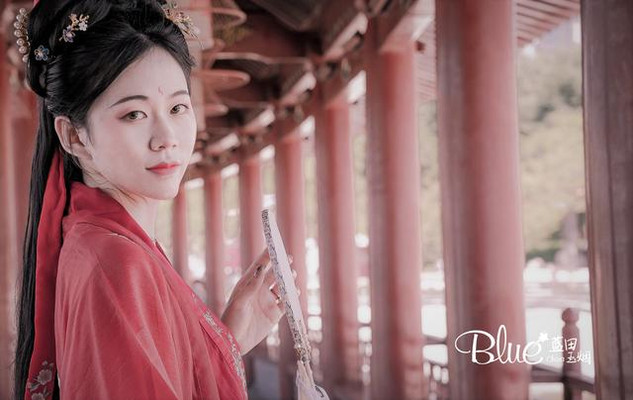 西安旅游,回民街是必打卡的美食胜地,美食美景让游客赞不绝口