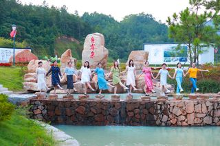 和君小镇一日游