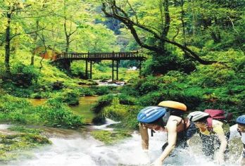 【私家团】阳朔漓江精华竹筏/游船+古东瀑布+西塘风景区一日游【[体验升级]告别传统拼车游，一单一团独立出游，时间玩法灵活可变，可定制玩法，真“纯玩”，重“体验”。】