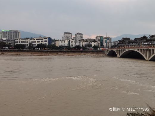 沿江公园