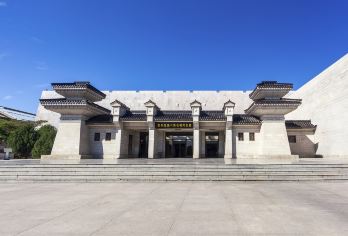 西安兵马俑半日游【2-12人小团丨可选场次丨资深讲解】【[精品小团] 一团讲解 讲解内容大人小孩都能听懂，一位讲解老师带领2-12人左右！】